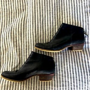 Lucky Brand black bootie size 8